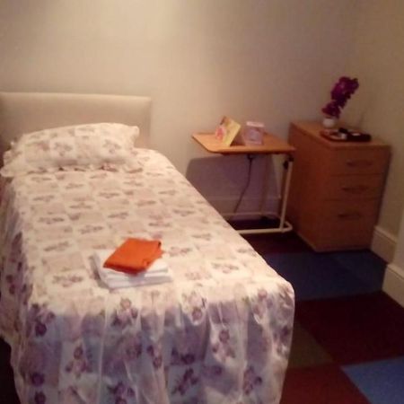 Carer 4 You Residential Home Upholland 外观 照片
