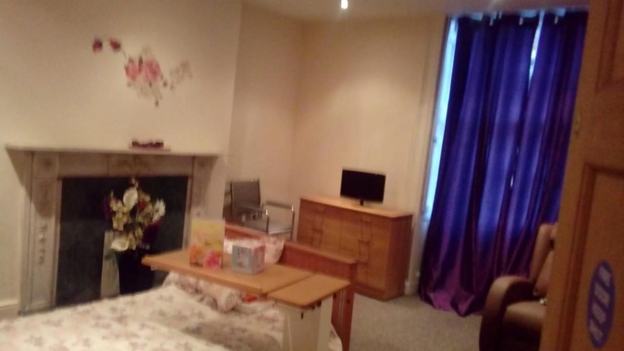 Carer 4 You Residential Home Upholland 外观 照片