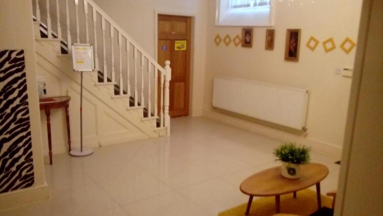 Carer 4 You Residential Home Upholland 外观 照片